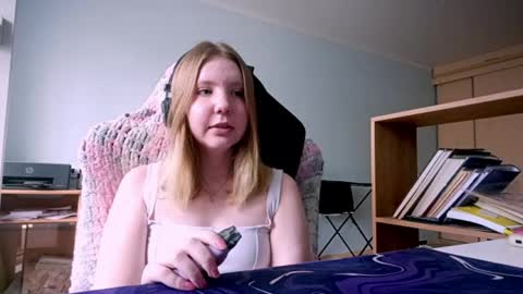 Elvi online show from May 26, 2026, 9:38 am