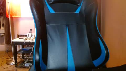 Snapshot of cosmicjones88 chatting on December 25, 2024, 2:13 pm cosmicjones88 online show from December 25, 2024, 2:13 pm