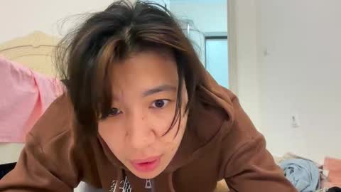 Snapshot of cosmo_pussy chatting on October 28, 2025, 5:15 pm Lina online show from October 28, 2025, 5:15 pm