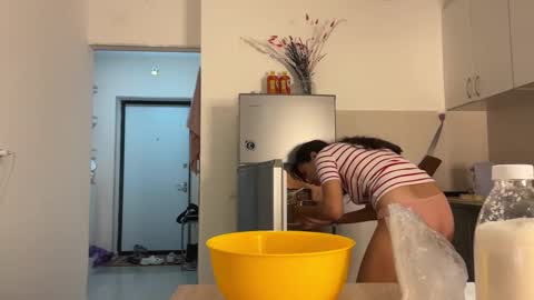 Snapshot of cosmo_pussy chatting on November 8, 2025, 6:40 pm Lina online show from November 8, 2025, 6:40 pm