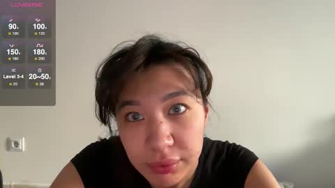 Snapshot of cosmo_pussy chatting on November 17, 2025, 10:54 am Lina online show from November 17, 2025, 10:54 am