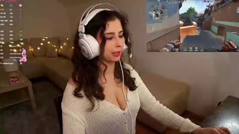 Luna online show from March 15, 2026, 4:24 pm