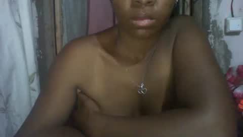 couleur_vanille online show from November 19, 2025, 2:11 am