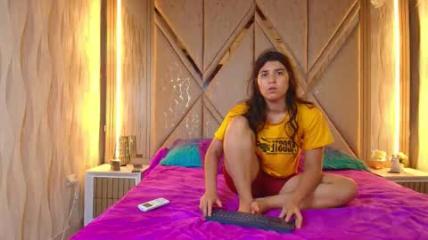 Ricardo  Isabella online show from November 15, 2025, 1:25 am