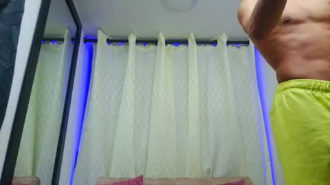 couple_hot_xxxz online show from March 30, 2026, 10:16 am