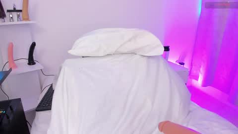 Maria  online show from February 5, 2025, 5:52 am