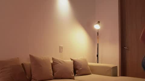 Kay online show from April 1, 2026, 1:41 pm