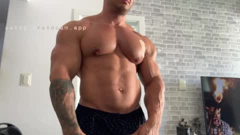 couplemuscle40 online show from April 9, 2026, 12:54 pm