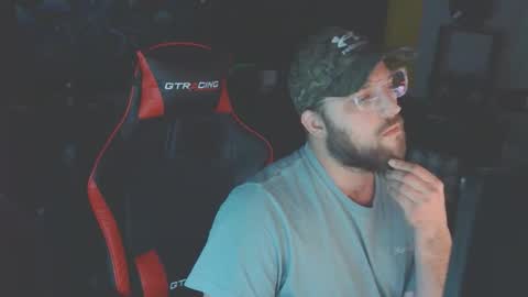 Snapshot of couplez_therapy chatting on November 10, 2025, 11:48 pm Maxxx Deeep online show from November 10, 2025, 11:48 pm