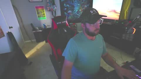 Snapshot of couplez_therapy chatting on November 11, 2025, 2:50 pm Maxxx Deeep online show from November 11, 2025, 2:50 pm