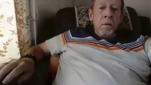 courieral1 online show from September 19, 2025, 3:45 pm