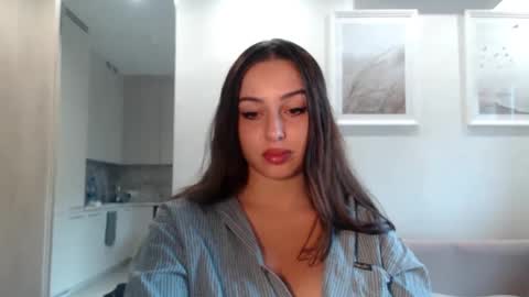 Courtney online show from September 23, 2025, 1:47 pm