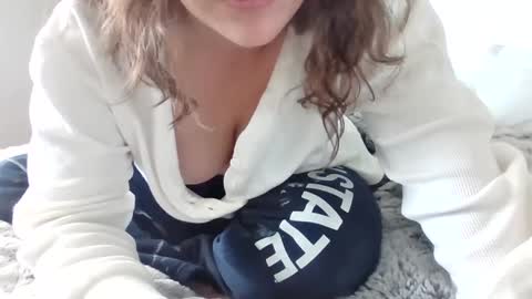 Snapshot of courtxoxo_o chatting on February 18, 2025, 4:48 pm courtxoxo_o online show from February 18, 2025, 4:48 pm