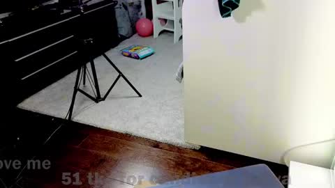 Snapshot of coy_girl_ chatting on December 7, 2024, 1:07 pm My name is Emma  - HELP COLLECT TOKENS FOR THE OPERATION FOR MY DAUGHTER online show from December 7, 2024, 1:07 pm