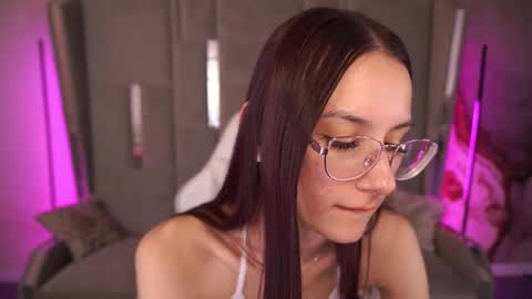 cozymell online show from March 11, 2025, 5:02 pm