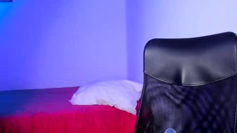 Snapshot of cracker_doll chatting on February 25, 2025, 1:20 am cracker online show from February 25, 2025, 1:20 am