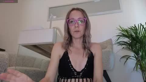 Snapshot of crazy_ass_stacy chatting on May 5, 2026, 1:08 pm Stacy 2pm to 6pm mon-fri 3 CAT online show from May 5, 2026, 1:08 pm
