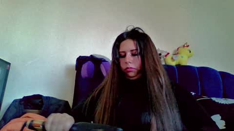 crazy_bitch3000 online show from February 18, 2026, 9:11 pm