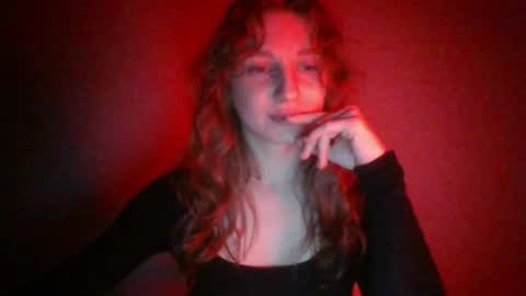 crazy_kisses_ online show from April 8, 2026, 2:50 pm