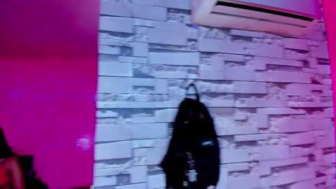 Snapshot of crazy_sex_cult chatting on October 14, 2025, 1:45 pm Crazy Sex Cult- Girl Thayler Age 18-  Boy Louis Age 20 online show from October 14, 2025, 1:45 pm