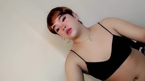 Snapshot of crazy_vixen chatting on December 10, 2024, 6:49 pm Hot Ayisha online show from December 10, 2024, 6:49 pm