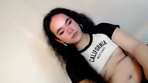 Snapshot of crazy_vixen chatting on January 1, 2025, 4:07 pm Hot Ayisha online show from January 1, 2025, 4:07 pm