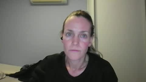 Anny online show from November 15, 2025, 12:19 am