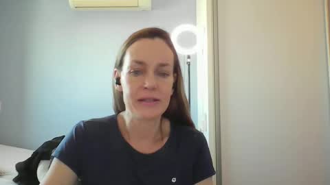 Anny online show from December 5, 2025, 12:25 pm