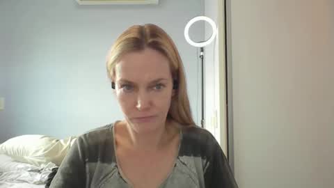 Anny online show from February 19, 2026, 10:44 am