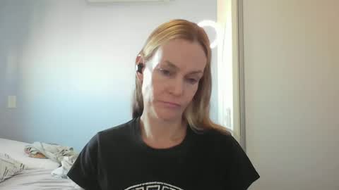 Anny online show from March 16, 2026, 10:52 am