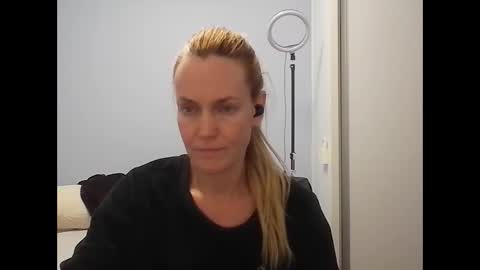 Anny online show from May 15, 2026, 11:34 pm