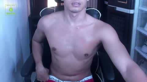 Snapshot of crazyasiancum chatting on November 21, 2025, 6:01 am Zion online show from November 21, 2025, 6:01 am