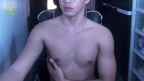 Snapshot of crazyasiancum chatting on December 3, 2025, 5:48 am Zion online show from December 3, 2025, 5:48 am