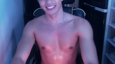Snapshot of crazyasiancum chatting on December 17, 2025, 3:45 am Zion online show from December 17, 2025, 3:45 am