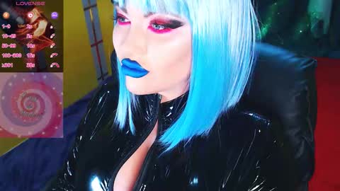 Roxy online show from November 9, 2025, 2:15 pm