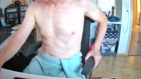 crazystef42 online show from September 18, 2025, 7:10 am