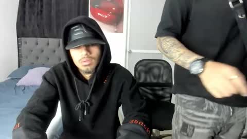 crazzy_master1 online show from April 17, 2026, 11:41 pm