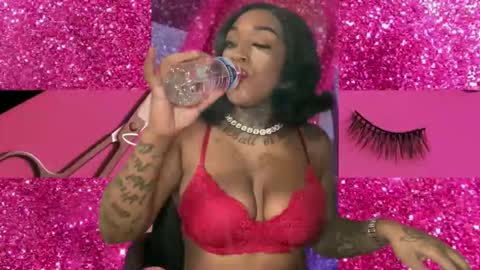 Snapshot of creame_sensation chatting on February 12, 2026, 2:17 am PHANTOMTARGARYENXXX online show from February 12, 2026, 2:17 am