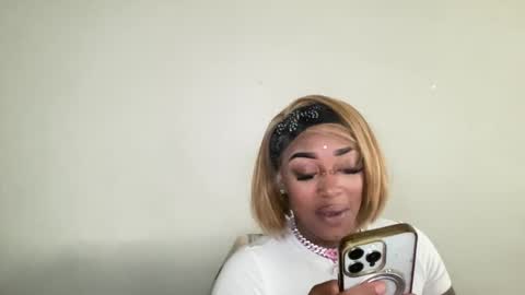 Snapshot of creame_sensation chatting on March 12, 2026, 10:05 pm PHANTOMTARGARYENXXX online show from March 12, 2026, 10:05 pm