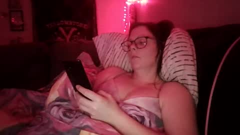 creammenow1229 online show from January 27, 2025, 3:04 am