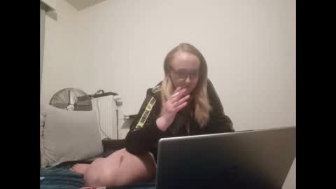 Snapshot of creamybiscuits12 chatting on December 10, 2024, 10:05 pm creamybiscuits12 online show from December 10, 2024, 10:05 pm