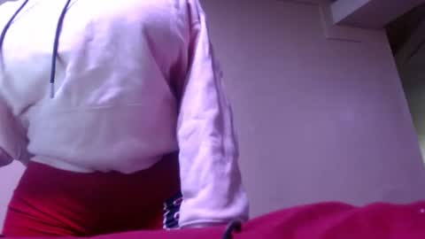 CreamyExotica online show from January 14, 2026, 2:44 pm