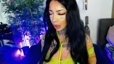 Snapshot of creamyinkk chatting on February 2, 2026, 6:12 am Sophie online show from February 2, 2026, 6:12 am