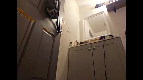 creamymilf11 online show from October 26, 2025, 8:48 pm