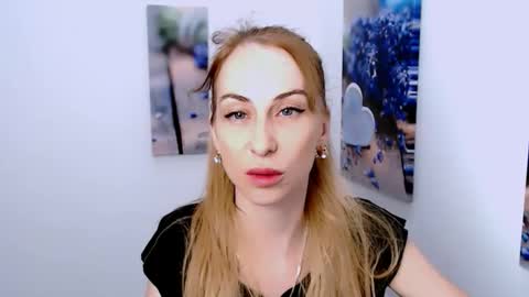 Snapshot of create_your_own_sun chatting on September 9, 2025, 12:48 pm Lera online show from September 9, 2025, 12:48 pm