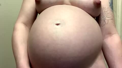 Breed me daddy  online show from February 14, 2026, 1:46 am