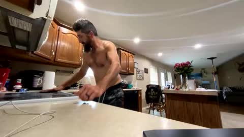 Creeksidecouple online show from June 7, 2026, 3:16 pm