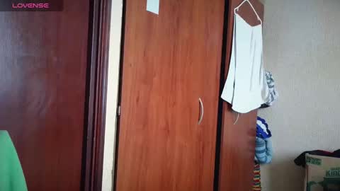 Snapshot of cris2428 chatting on October 30, 2025, 1:56 pm cris2428 online show from October 30, 2025, 1:56 pm