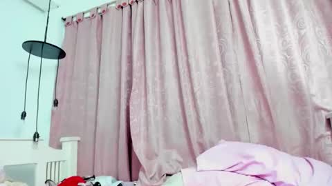 cris_dulce online show from May 9, 2026, 7:41 pm