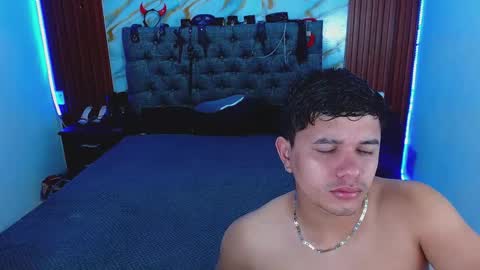 CRISANDMERY online show from February 20, 2026, 5:37 am